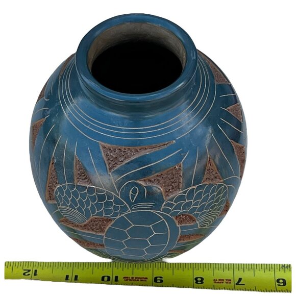 Handcrafted Costa Rican Turtle Design Blue & Terracotta Round Ceramic Vase 6" T - Picture 11 of 12